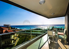 شقة فاخرة وبإطلالة بحرية مباشرة على البحر في منطقة كارجي جاك – ألانيا