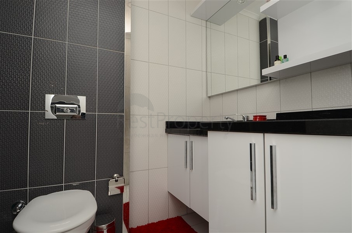 شقة للإيجار في مجمع حديث