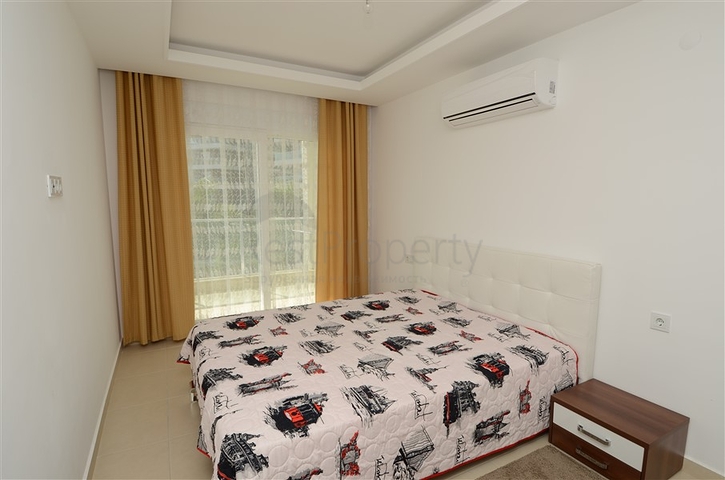 شقة للإيجار في مجمع حديث