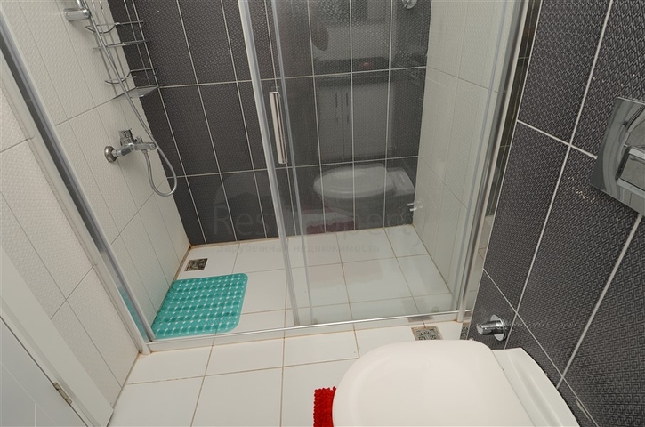 شقة للإيجار في مجمع حديث