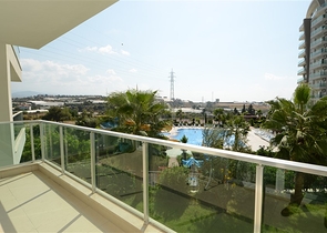 شقة للإيجار في مجمع حديث