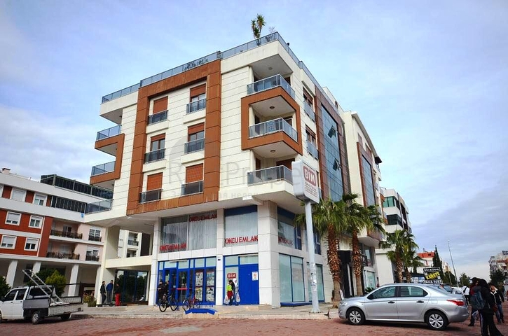 بنتهاوس مفروشة على بعد 350 متر عن البحر في حي ليمان من منطقة كونيالتي – أنطاليا