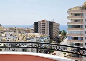 شقة مفروشة بإطلالة بحرية مميزة في منطقة محمودلار – الانيا