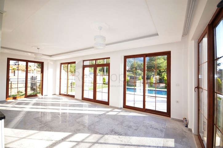 فيلا فاخرة مع بركة سباحة خاصة في فتحية