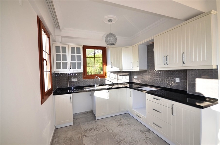 فيلا فاخرة مع بركة سباحة خاصة في فتحية