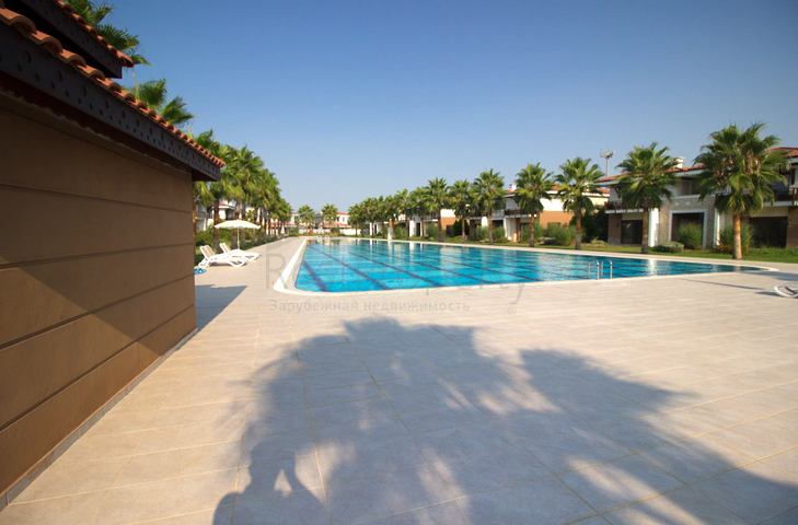 فيلا فاخرة ضمن مجمع سكني في منطقة بيليك – أنطاليا