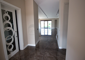 فيلا فاخرة ضمن مجمع سكني في منطقة بيليك – أنطاليا