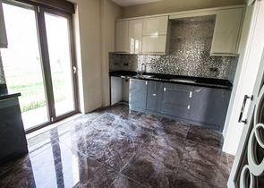 فيلا فاخرة ضمن مجمع سكني في منطقة بيليك – أنطاليا