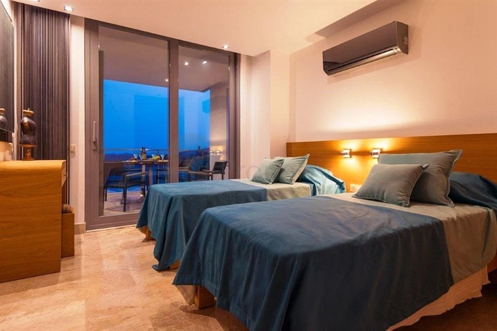 دوبلكس فاخرة ومفروشة مع مناظر ساحرة للبحر في كالكان – كاس