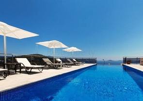 دوبلكس فاخرة ومفروشة مع مناظر ساحرة للبحر في كالكان – كاس