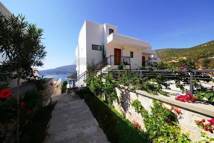 شقق دوبلكس فاخرة ضمن مجمع بإطلالات بحرية ساحرة في كالكان – كاس