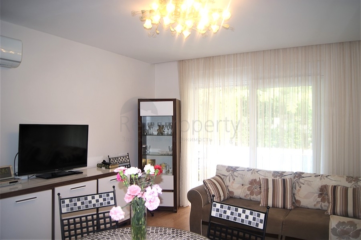 شقة مفروشة على مسافة 450 متر عن البحر في حي ليمان من منطقة كونيالتي – أنطاليا