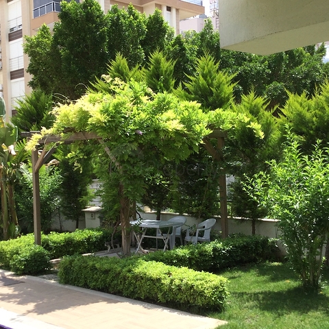 شقة مفروشة على مسافة 450 متر عن البحر في حي ليمان من منطقة كونيالتي – أنطاليا