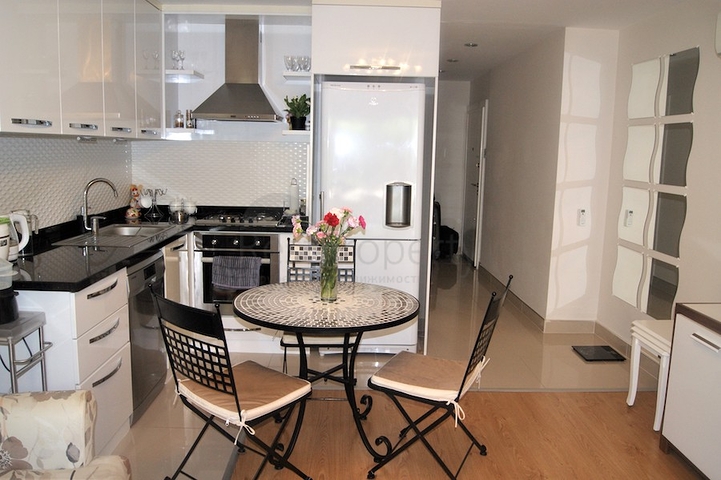 شقة مفروشة على مسافة 450 متر عن البحر في حي ليمان من منطقة كونيالتي – أنطاليا