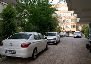 شقة مفروشة على مسافة 450 متر عن البحر في حي ليمان من منطقة كونيالتي – أنطاليا