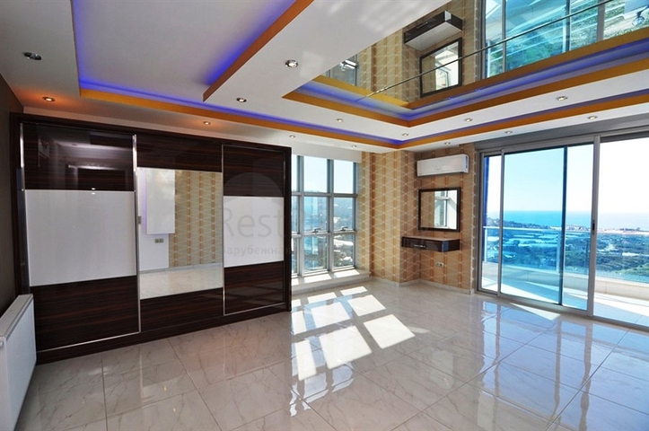 فيلا فاخرة وراقية بإطلالات ساحرة للبحر والجبال في منطقة كارجي جاك – ألانيا