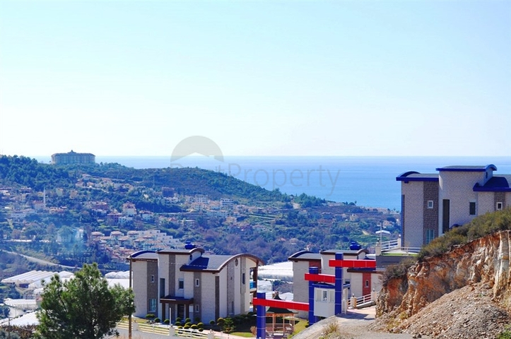 فيلا فاخرة وراقية بإطلالات ساحرة للبحر والجبال في منطقة كارجي جاك – ألانيا