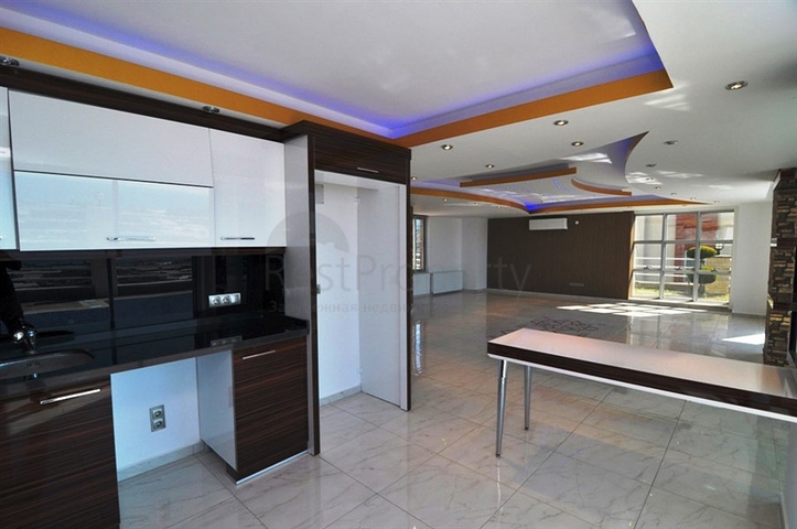 فيلا فاخرة وراقية بإطلالات ساحرة للبحر والجبال في منطقة كارجي جاك – ألانيا