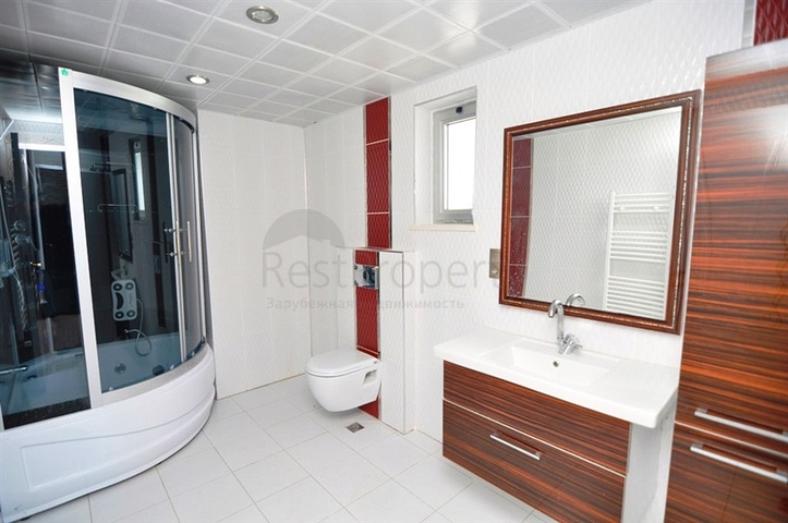 فيلا فاخرة وراقية بإطلالات ساحرة للبحر والجبال في منطقة كارجي جاك – ألانيا