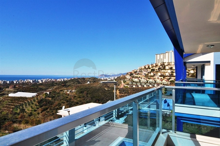 فيلا فاخرة وراقية بإطلالات ساحرة للبحر والجبال في منطقة كارجي جاك – ألانيا