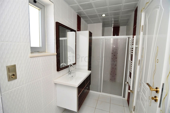 فيلا فاخرة وراقية بإطلالات ساحرة للبحر والجبال في منطقة كارجي جاك – ألانيا