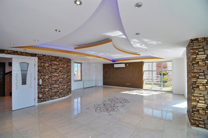 فيلا فاخرة وراقية بإطلالات ساحرة للبحر والجبال في منطقة كارجي جاك – ألانيا