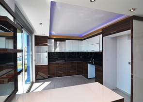 فيلا فاخرة وراقية بإطلالات ساحرة للبحر والجبال في منطقة كارجي جاك – ألانيا