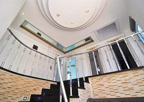 فيلا فاخرة وراقية بإطلالات ساحرة للبحر والجبال في منطقة كارجي جاك – ألانيا