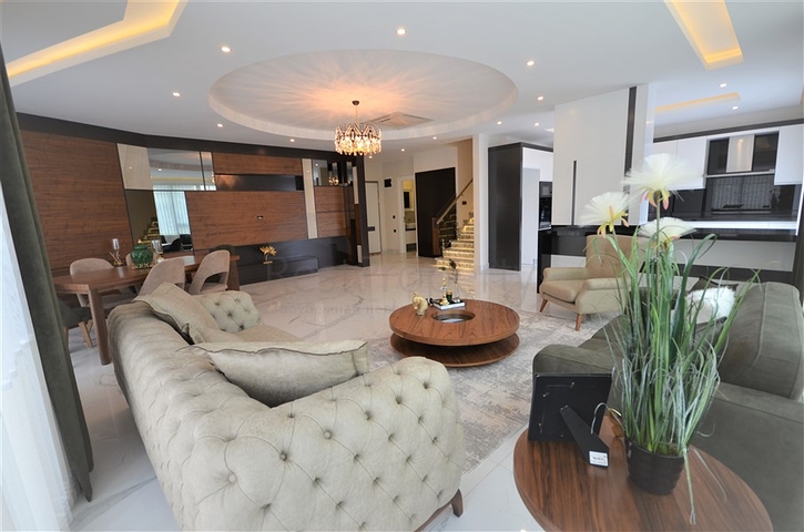 شقق فاخرة ضمن مجمع 5 نجوم - اطلالة بحرية -في كارجي جاك / الانيا 