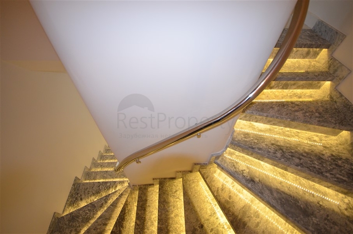 شقق فاخرة ضمن مجمع 5 نجوم - اطلالة بحرية -في كارجي جاك / الانيا 