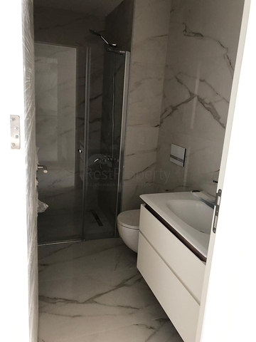 مشروع على الخط الأول من البحر في منطقة كونيالتي -أنطاليا