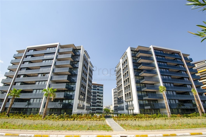 مشروع على الخط الأول من البحر في منطقة كونيالتي -أنطاليا