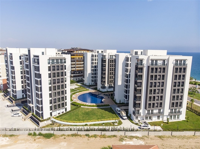 مشروع على الخط الأول من البحر في منطقة كونيالتي -أنطاليا