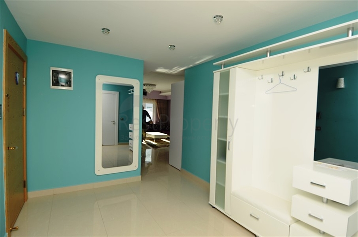 شقة مؤثثة جزئياً ضمن مجمع فاخر في منطقة محمودلار – ألانيا