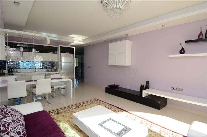 شقة مؤثثة جزئياً ضمن مجمع فاخر في منطقة محمودلار – ألانيا