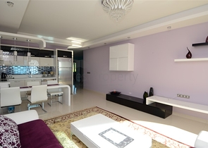 شقة مؤثثة جزئياً ضمن مجمع فاخر في منطقة محمودلار – ألانيا