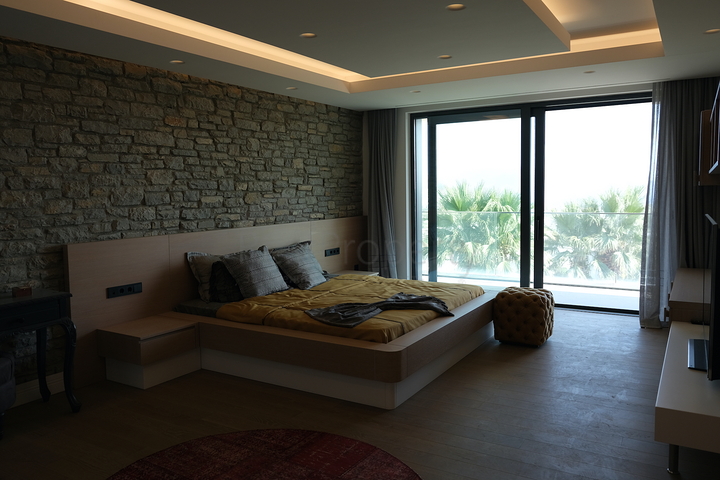 مشروع فيلا فاخرة مطلة على القلعة القديمة والبحر في وسط بودروم