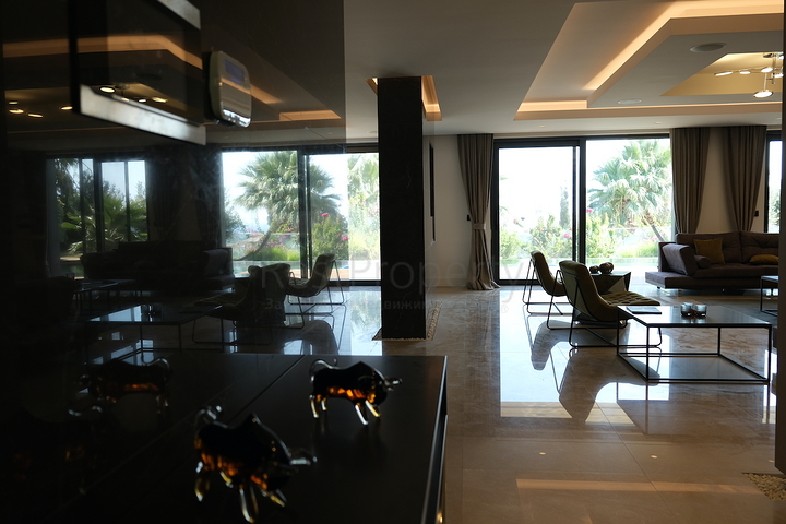 مشروع فيلا فاخرة مطلة على القلعة القديمة والبحر في وسط بودروم