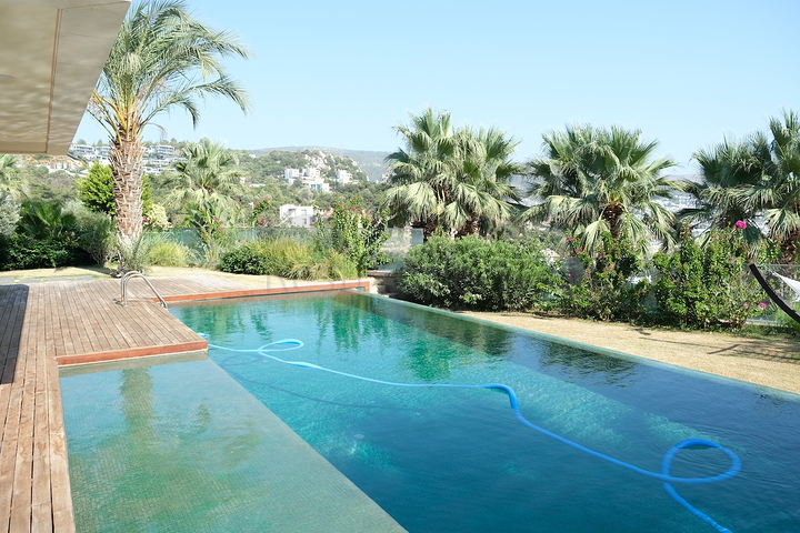 مشروع فيلا فاخرة مطلة على القلعة القديمة والبحر في وسط بودروم