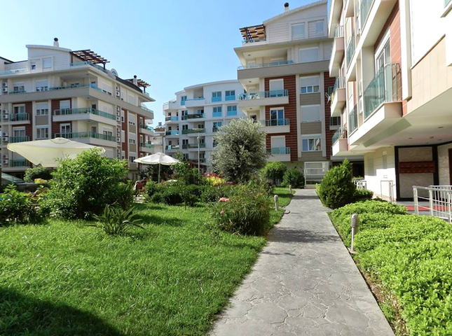 شقة مؤثثة بالكامل في حي ليمان من منطقة كونيالتي – أنطاليا