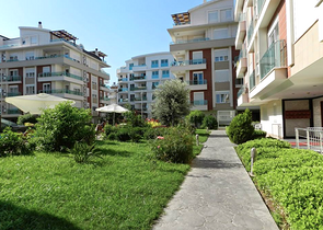 شقة مؤثثة بالكامل في حي ليمان من منطقة كونيالتي – أنطاليا