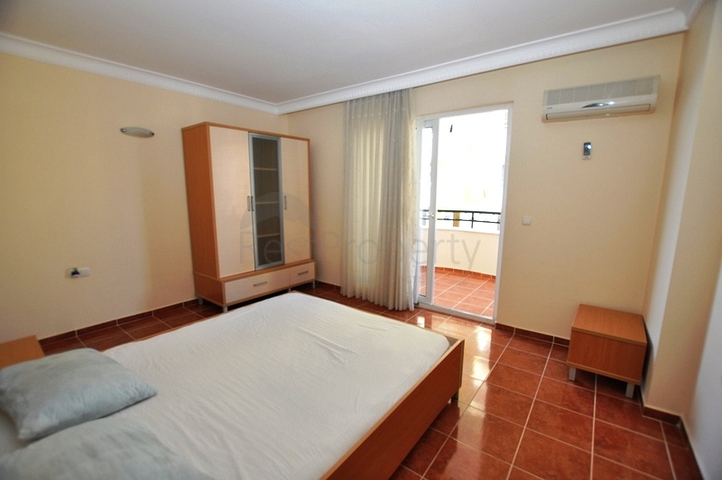 شقة مؤثثة بالكامل على مسافة قريبة من البحر في منطقة محمودلار – ألانيا