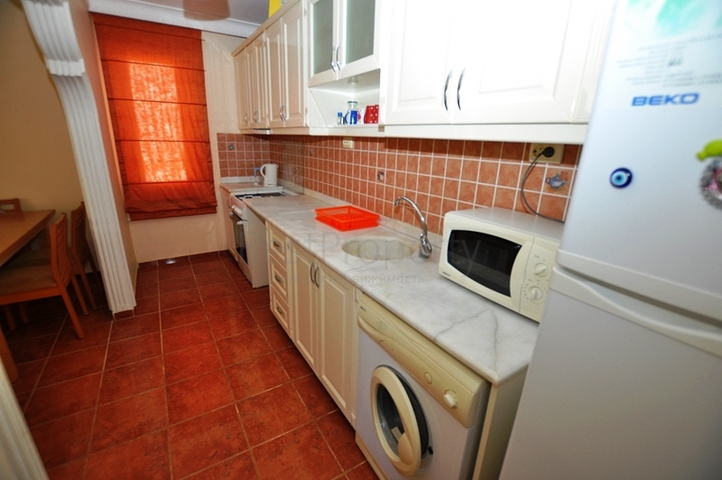 شقة مؤثثة بالكامل على مسافة قريبة من البحر في منطقة محمودلار – ألانيا