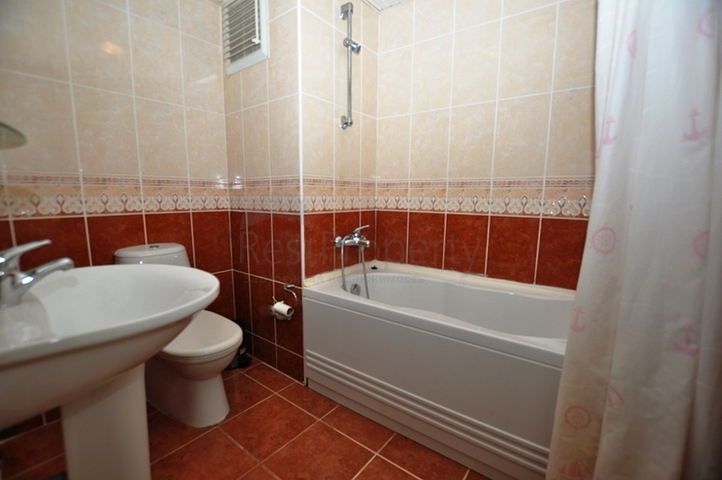 شقة مؤثثة بالكامل على مسافة قريبة من البحر في منطقة محمودلار – ألانيا