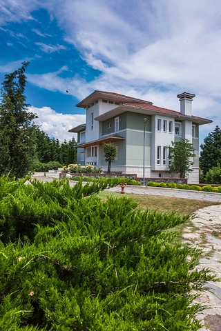 فلل مع اطلالة بحرية في اسطنبول 