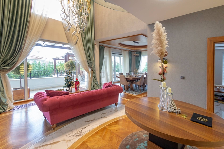 فلل مع اطلالة بحرية في اسطنبول 