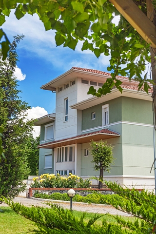 فلل مع اطلالة بحرية في اسطنبول 