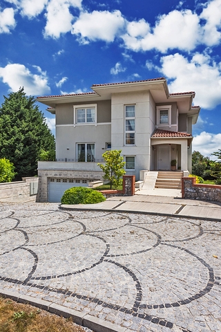 فلل مع اطلالة بحرية في اسطنبول 