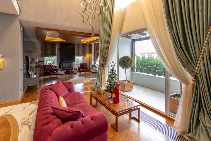 فلل مع اطلالة بحرية في اسطنبول 