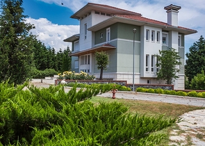 فلل مع اطلالة بحرية في اسطنبول 